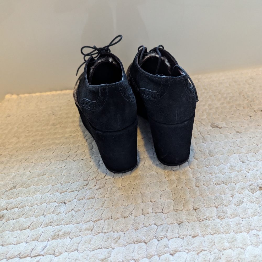 Stuart Weitzman Black and Animal Print Platform Shoes - Picture 6 of 8